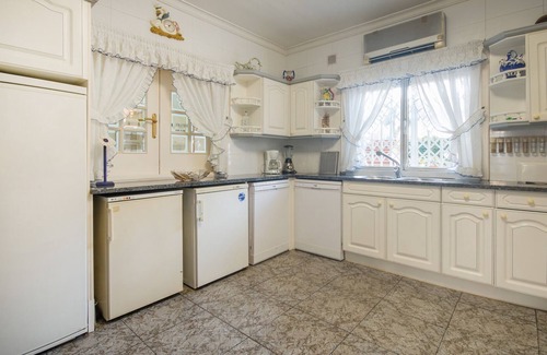 Segur de Calafell Villa | BFA 1 Great 6 bedroom house with pool, tennis and garden