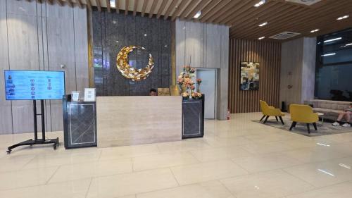 Luzon Apartment | BGC Hotel Vibe with City View at Uptown Parksuites near St Luke's, Grand Hyatt Hotel, Uptown Mall, and Mitsukoshi Mall