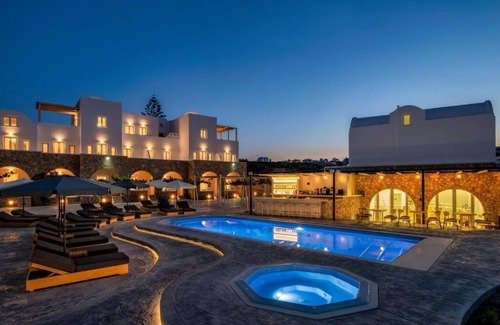 Messaria Apartment | BH588 - C - Suite Santorini