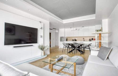 Neos Kosmos Apartment | BHA022 - C - Suite Athens
