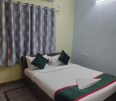 Krishnarajapura House | Bhattarahalli Guest house