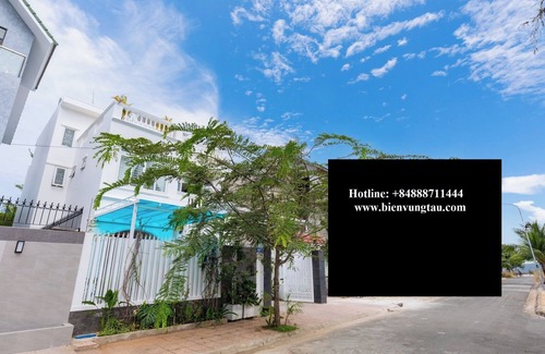 Vung Tau Villa | Biệt thự cách bãi tắm có 2 phút đi bộ.