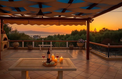 Avia House | Bianca Maisonette - Panoramic Golden View