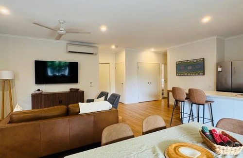 Djugun House | Bianco Drift - A Calm, Coastal Retreat in the Heart of Broome