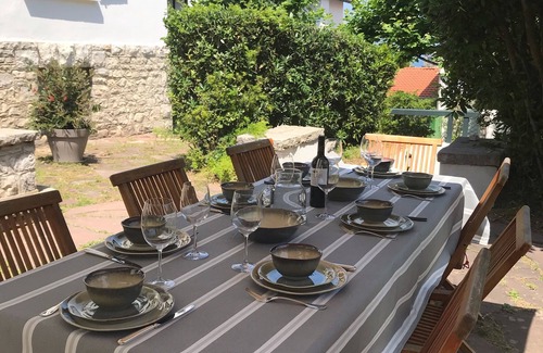Biarritz City Centre Apartment | Biarritz city center, house 200 m2 with garden and garage, 150m from the beach