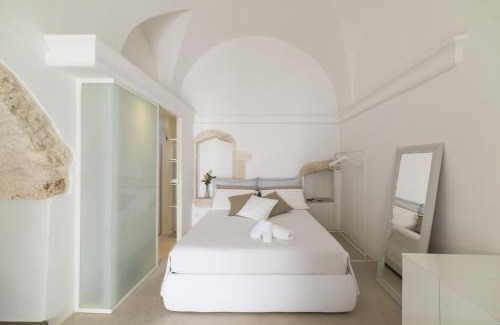 Ostuni Apartment | Bibi Apartment & Suite with Jacuzzi by Wonderful Italy
