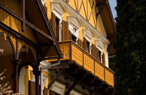 Almamellek Bed & Breakfast | Biedermann Vadászkastély Sasrét