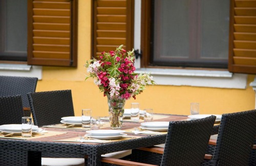 Almamellek Bed & Breakfast | Biedermann Vadászkastély Sasrét