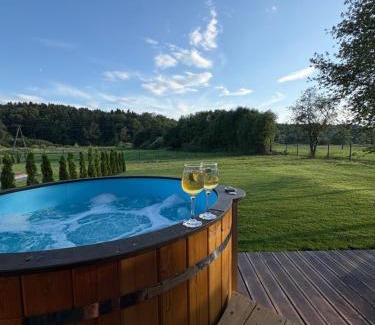 Uherce Mineralne House | Bieszczadzki Relaks - domki z prywatną strefą SPA