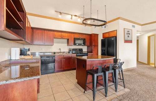 McNeil Apartment | Big 2BD/2BA in Champion City Park 6826
