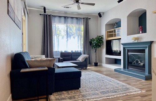 North Natomas House | Big 4 bedroom house with parkview 15 min to airport or downtown