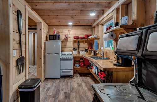 Brantingham Cabin | Big 8 Lodge