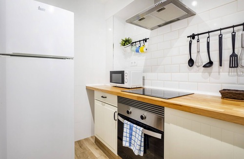 El Cabanyal Apartment | Big and authentic flat in Valencia near beach