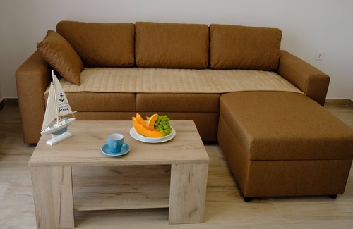 Dobra Voda Apartment | BIG and NEW, 5sleeps suit, pool, parking, optic internet