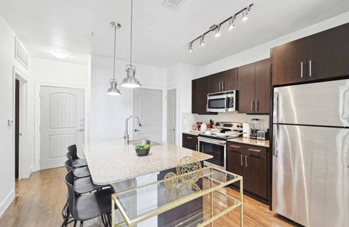 Frisco Apartment | Big and Spacious 1B with Pool Near Toyota HQ, The