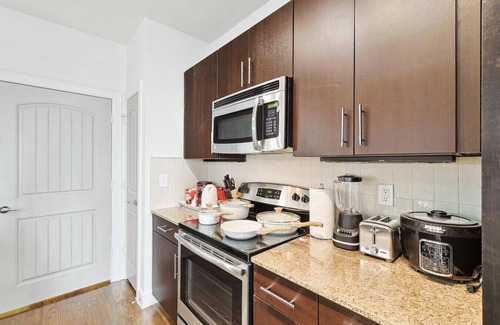 Frisco Apartment | Big and Spacious 1B with Pool Near Toyota HQ, The