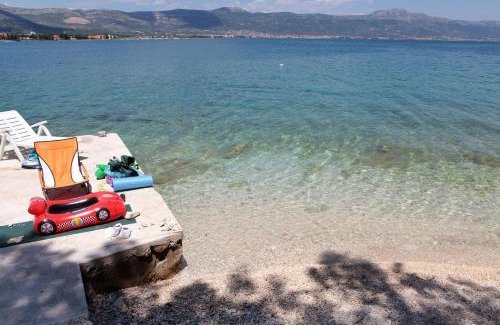 Arbanija Apartment | Big apt w large terrace&great sea view close beach