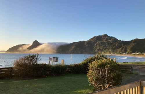 Taupo Bay House | Big Beachfront Bach- the Surf Chalet