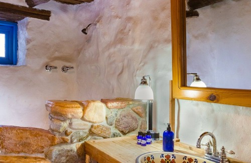 Terlingua Hotel | Big Bend Bunkroom - affordable right outside Big Bend Nat'l Park.