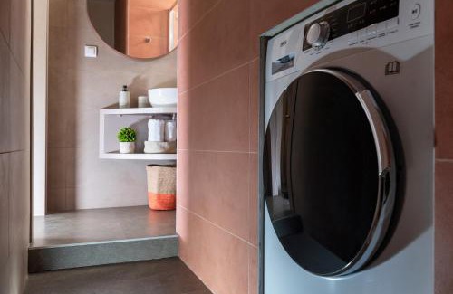 Old Quarter Apartment | Big blue suites gf