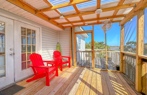 Crawfordville House | Big Canal-front house, kayaks, canoes, game room, fish right from the dock.