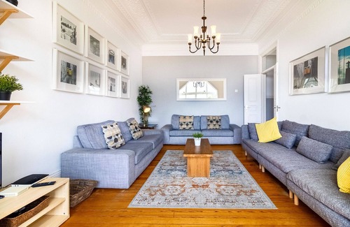 Principe Real Apartment | Big Central Flat 3E by Central Hill