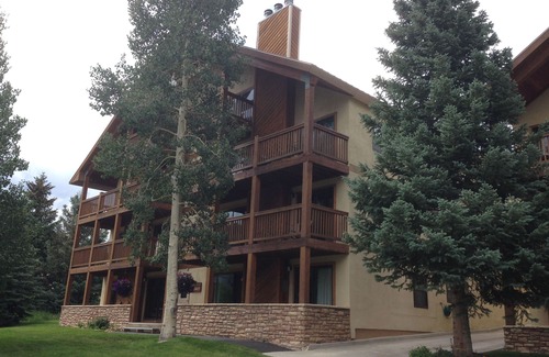 Crested Butte Condo | Big Condo. Incredible Views. Great 'Vibe'