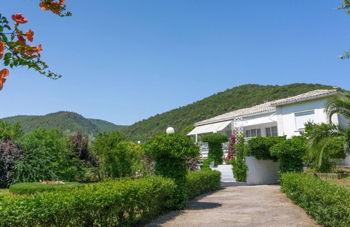 Gomati House | Big Country House | 10' to the Beach | Huge Garden