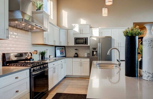 West University House | *Big Discount* Minerva House~UNR~Deck~Reno~Groups~Near Downtown~Family Fun