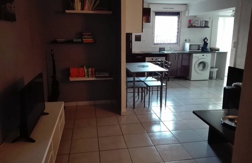 Chateaugay Apartment | big F2 Châteaugay between Clermont-Fd, near Riom vulcania