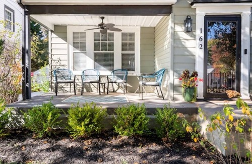 Danville House | Big Group? Centrally& Stylish 4BR/3.5BA Home