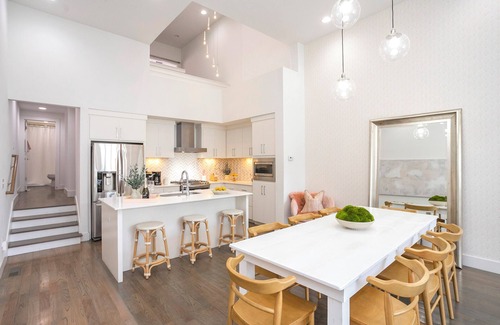 West End House | BIG GROUP TRIPS! PRIME LOCATION 2MILES TO BROADWAY! UP TO 5 HOMES TOGETHER!