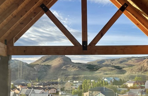 El Chalten House | Big house with amazing views, light for 7 people
