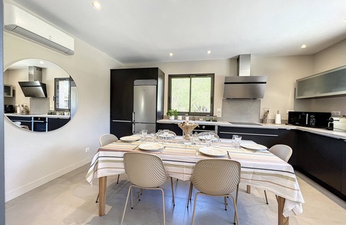 Sotta House | Big house with garden
