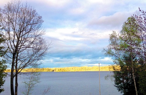 Saint Albans House | Big Indian Lake House - PONTOON BOAT USE INCLUDED