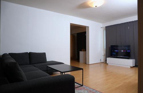 Ylamylly Apartment | Big, Modern Flat for 6 - Heart of Joensuu