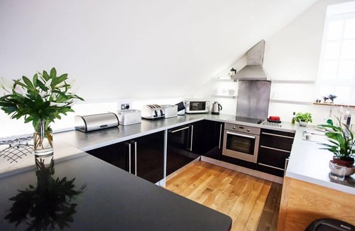 Llanfaethlu Cottage | Big Moo - a sea view that sleeps 8 guests in 4 bedrooms
