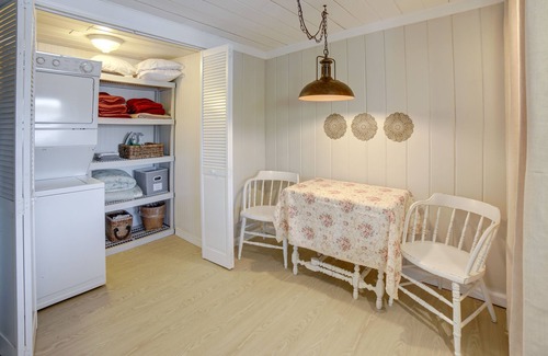 Smyrna Cottage | Big Pine Island Lake Cottage w/Boat Dock & Kayaks