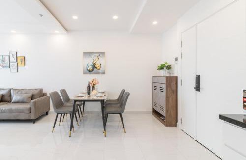 Phuong 8 Apartment | Big Promo 20% Luxury 2BR Apt - City Skyline View- Hot