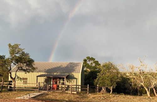 Doss House | Big Sky Guest House, 2bd, 1bath, Enjoy the stars in Fredericksburg TX!