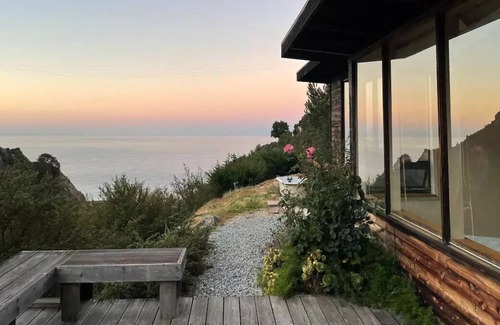 Big Sur House | Big Sur Property with Ocean View - 30+ days only