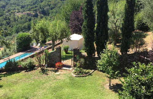 Villabuona House | Big Villa with Spectacular Views, 15 mins from Lucca