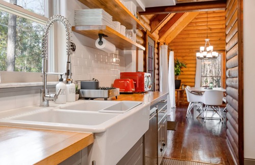 Raleigh Cabin | Big Warm Hug of a Cabin! Luxury Linens, Best Coffee Station for Miles