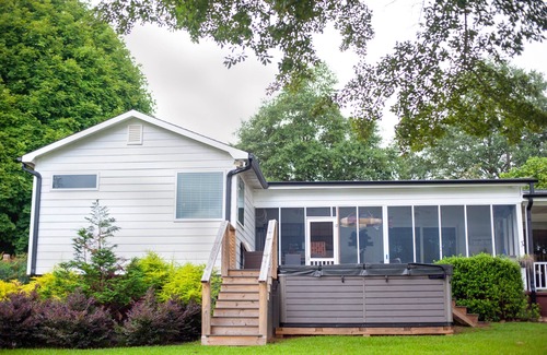 Jackson House | Big Water Views on the main part of the lake. Private Boat Ramp and Fire Pit