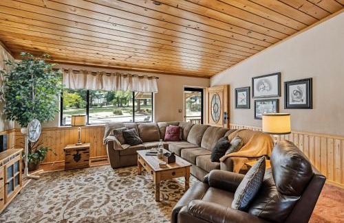 Groveland House | Bigfoot Retreat Home Close to Beach