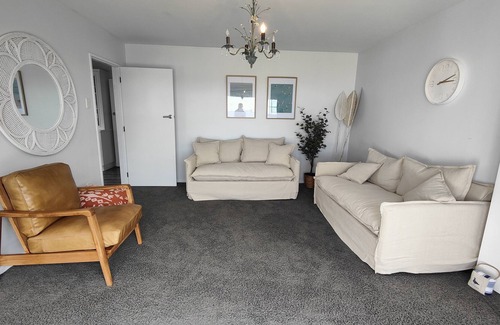 Riverton House | Biggest in the Bay!
