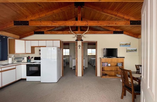 Fort Smith Cabin | Bighorn Mountain View Cabin