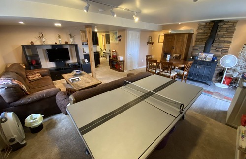 Peyton House | Bijou Basin Tranquility: walk out basement 1 bedroom, 1 bath 5+ acres w/hot tub