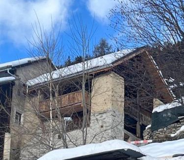 Vna Ski Chalet | Bijoux in the Swiss mountains