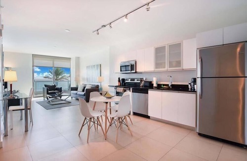 North Beach Apartment | Bike Along Miami Sea-side Views | Direct Ocean View & Beach Access